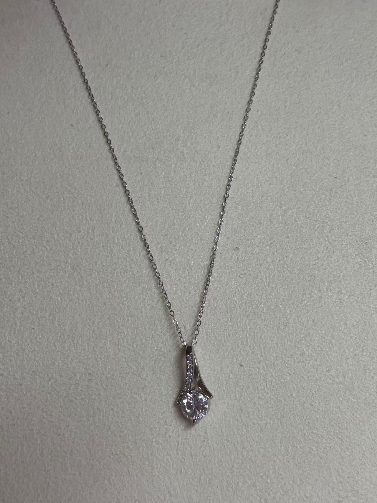 XL68 1.5CT Sterling Silver S925 Moissanite Diamond