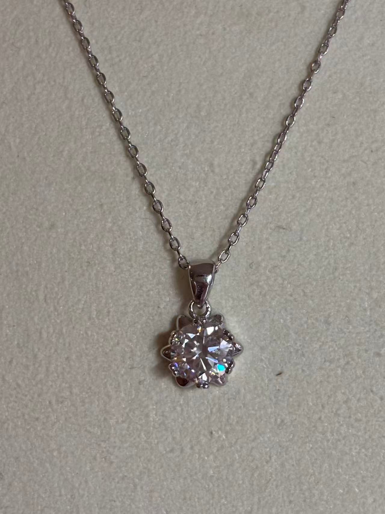 XL68 1.5CT Sterling Silver S925 Moissanite Diamond