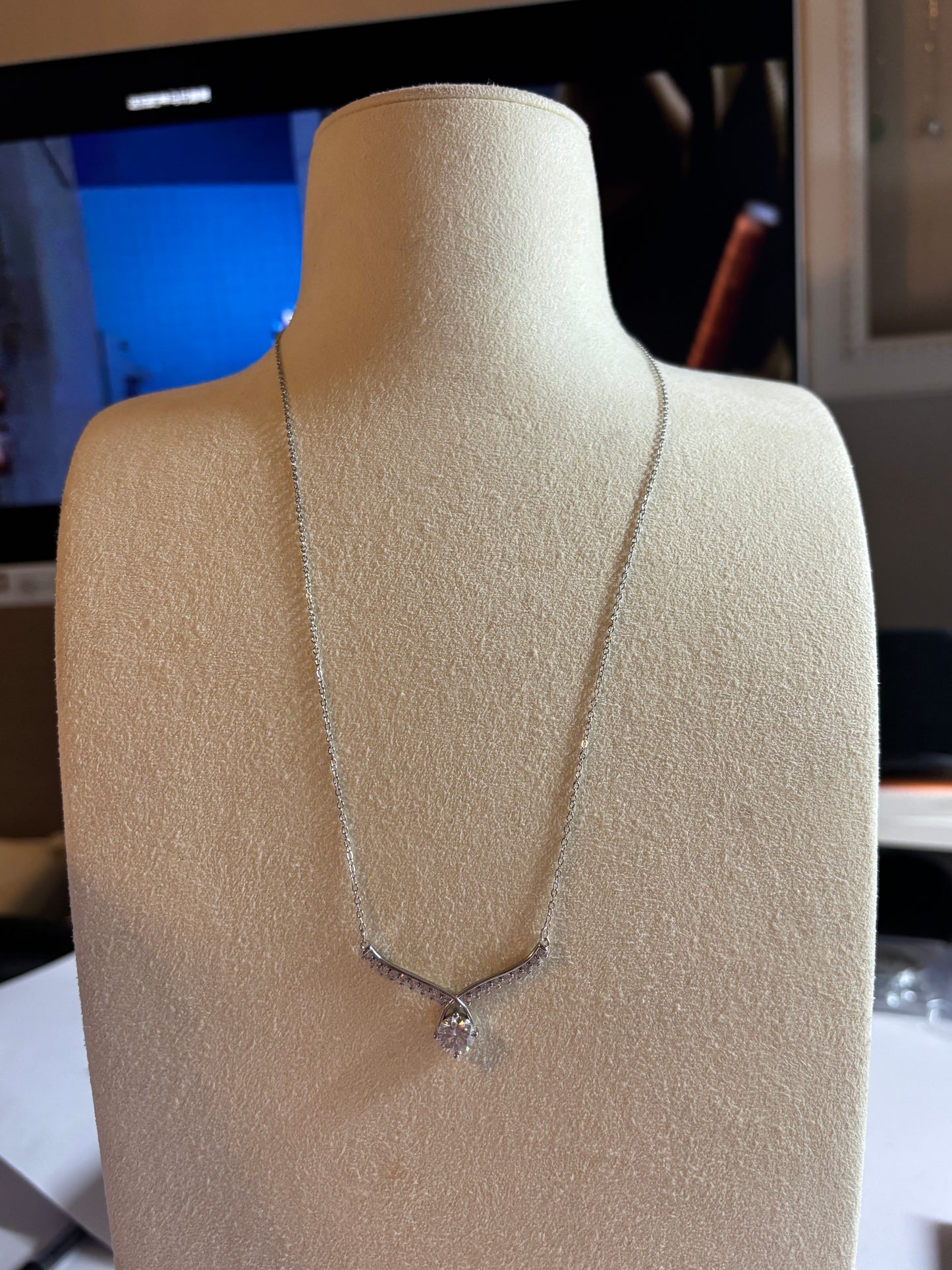 XL68 1.5CT Sterling Silver S925 Moissanite Diamond